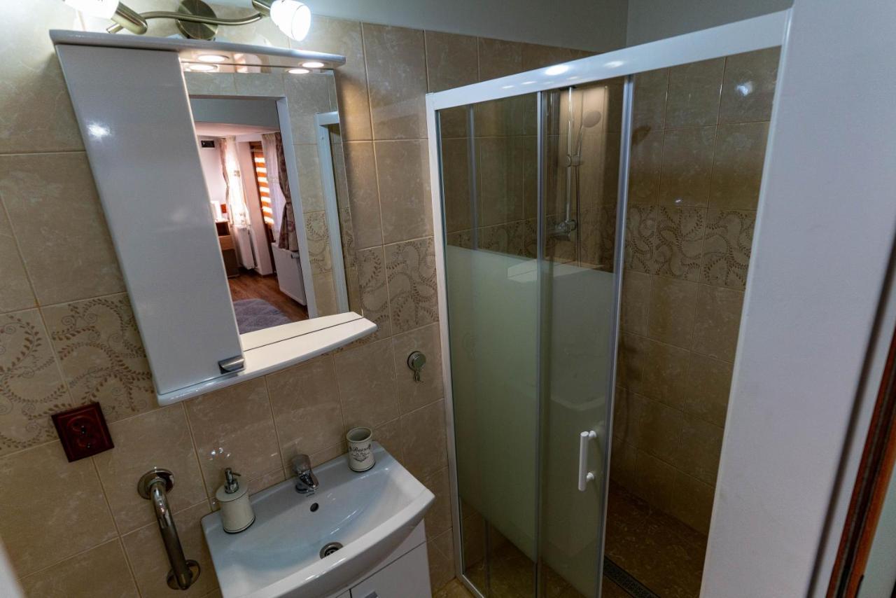 La Bebe 2 Beds Apartment Хунедоара Екстериор снимка